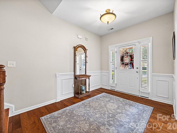 5th image of 8621 Sequoia Grove Ln