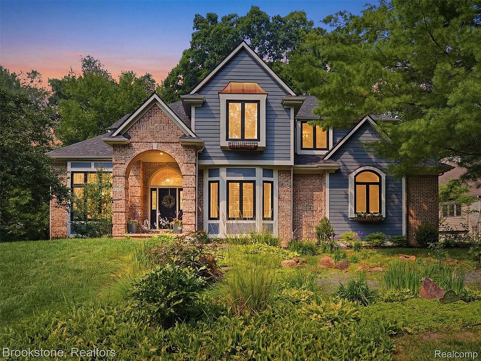 1st image of 10218 Creekwood Trl