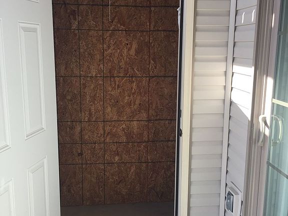 3rd image of 115 Boyd Pl #6