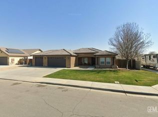 800 Sonora Dr, Shafter, CA 93263