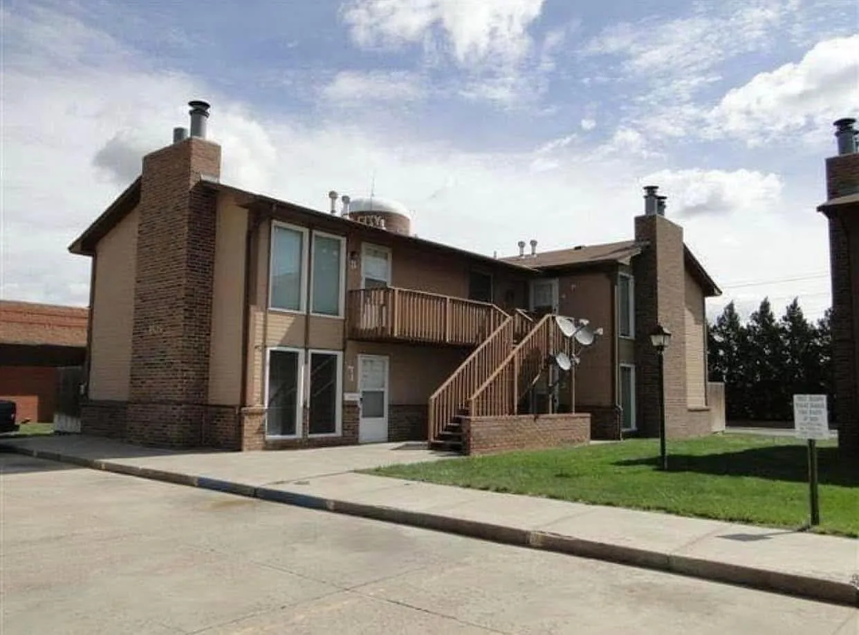2 bed, 850 sqft, $1,000 — Photo 1