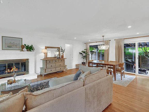 4th image of 9760 SW Inglewood Pl
