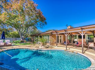 8607 Windrock Dr, Windcrest, TX 78239