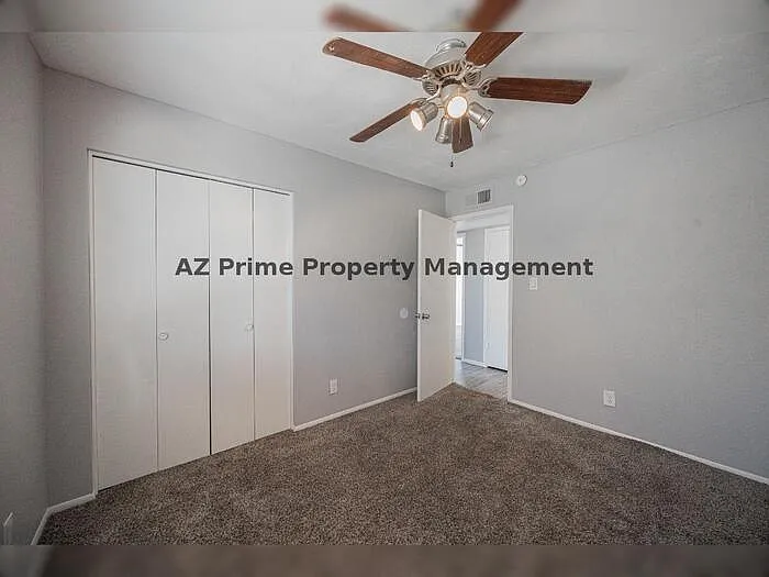 4704 S La Rosa Dr — Photo 20