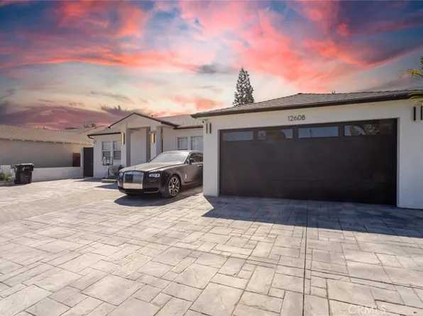 12608 Califa St, Valley Village, CA 91607