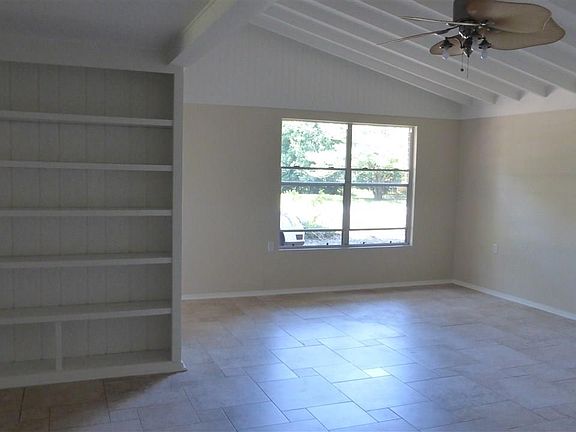4th image of 204 Greenridge Dr