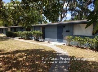 406 25th St W, Bradenton, FL 34205