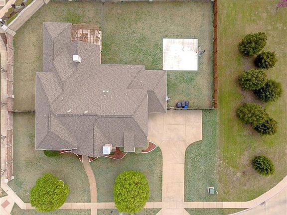 2nd image of 10946 Wellshire Ln