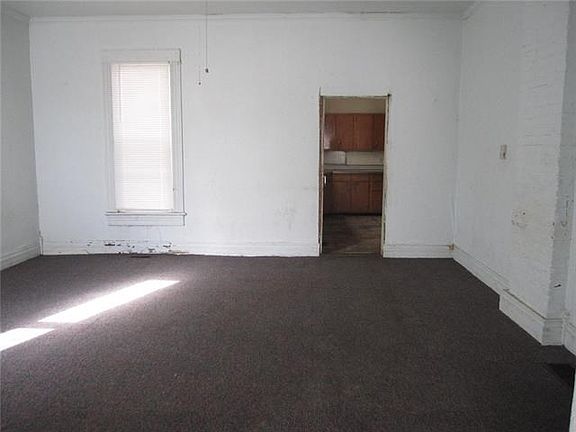 4th image of 1809 Pacific St