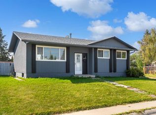 6707 N 3rd Ave SE, Calgary, AB T2A3H5