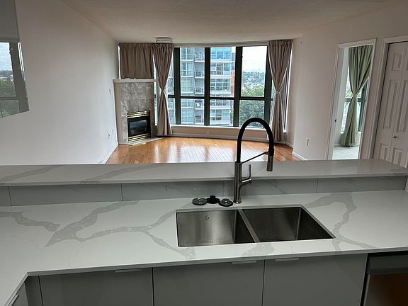 5th image of 1088 Quebec St #1102