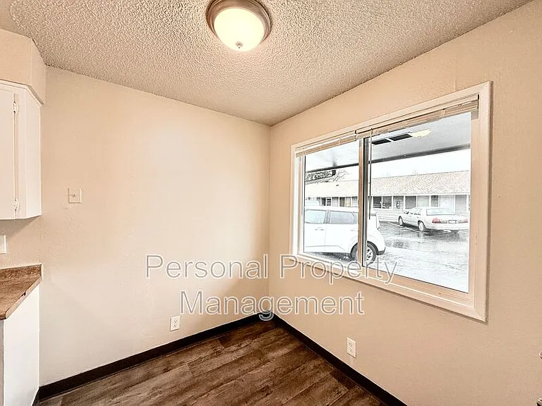 928 NE 86th St — Photo 3