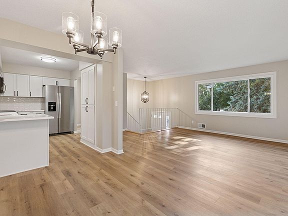 4th image of 1725 W 140th St