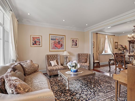 5th image of 2497 Sharon Cres