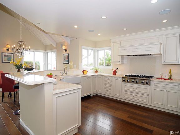5th image of 884 Beechwood Dr
