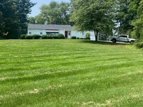 299 Old Eleven Dr, Abingdon, VA 24210