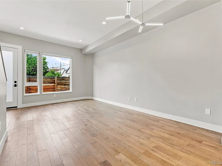 3832 Jason St #5 — Photo 44