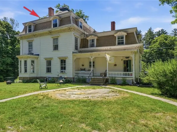 7 Nichols Ln #7, Hope Valley, RI 02832