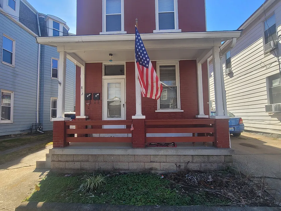 812 6th Ave