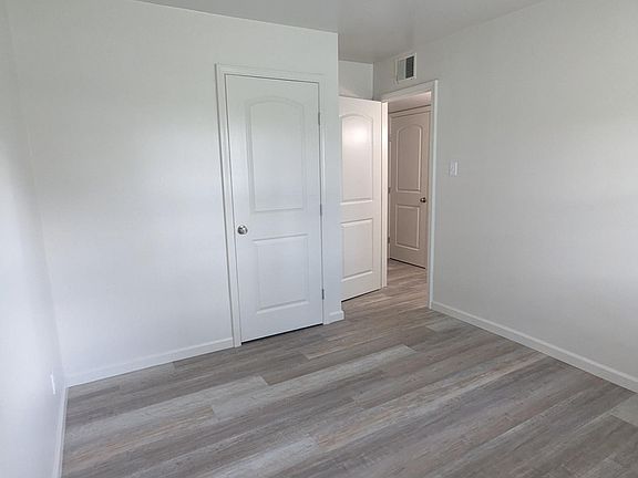 4th image of 1819 Farmington Pl