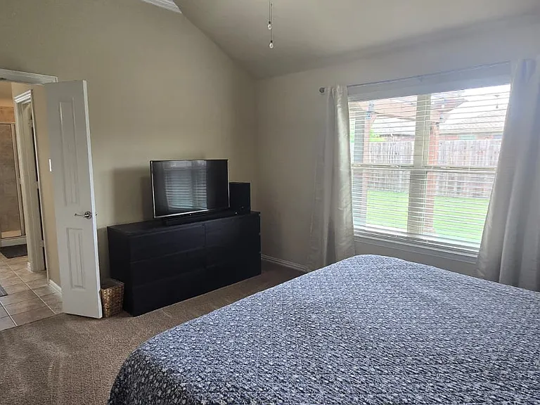 5116 Seashore Ln — Photo 9