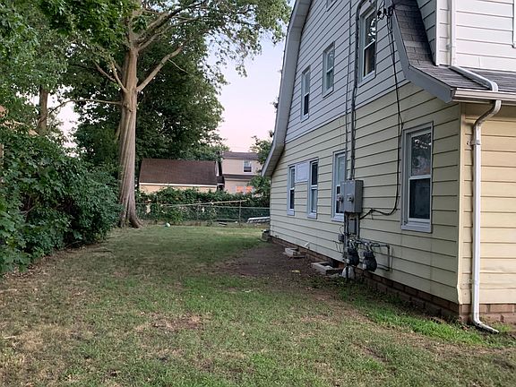 4th image of 28 Morton Ave Floor 2