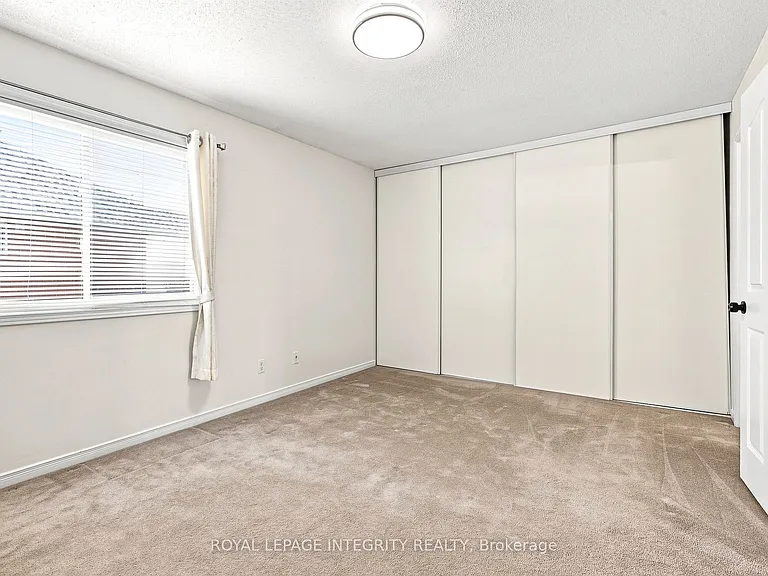 6 Crystal Park Cres — Photo 17