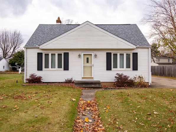 54541 29th St, South Bend, IN 46635