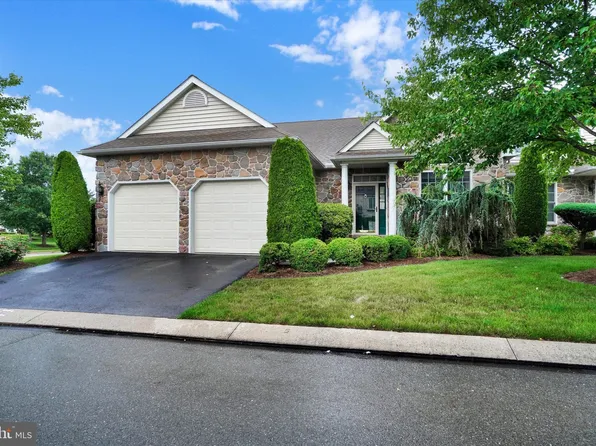 100 Fountain Dr, York, PA 17402