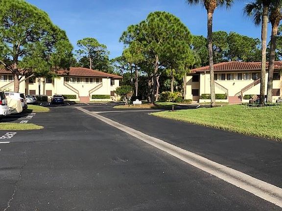 4th image of 5233 Lake Village Dr