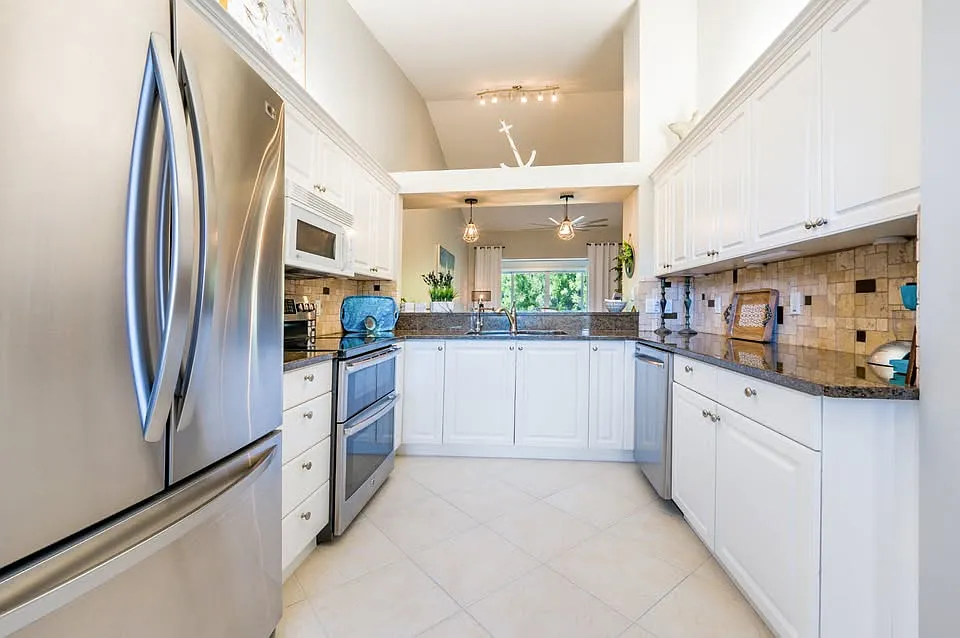 2 bed, 1761 sqft, $2,950 — Photo 3