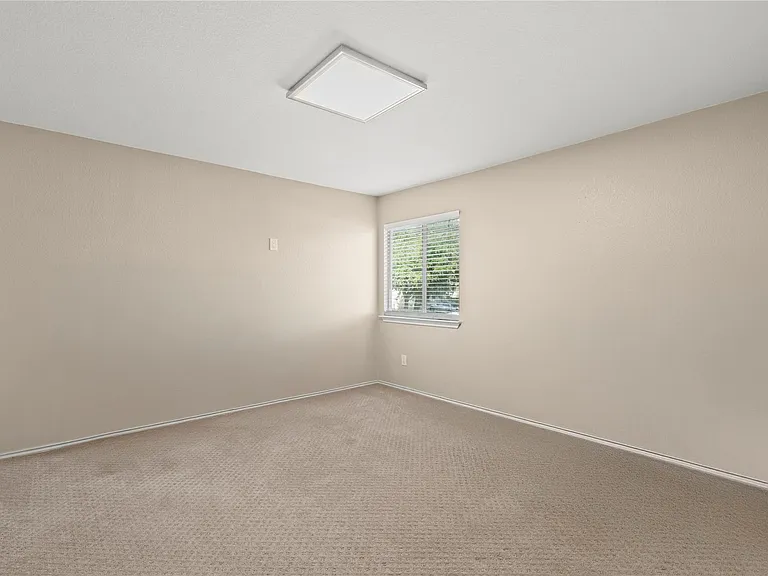 14621 Ginseng Cv — Photo 16