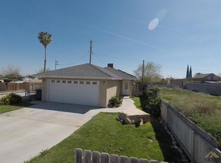 712 S 10th St, Taft, CA