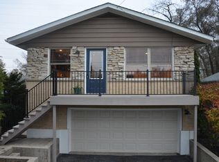 31 W Hawthorne Dr, Round Lake Beach, IL