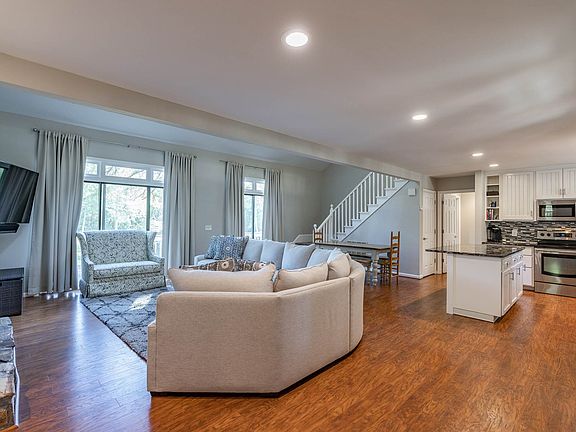 5th image of 1140 Golf View Ln