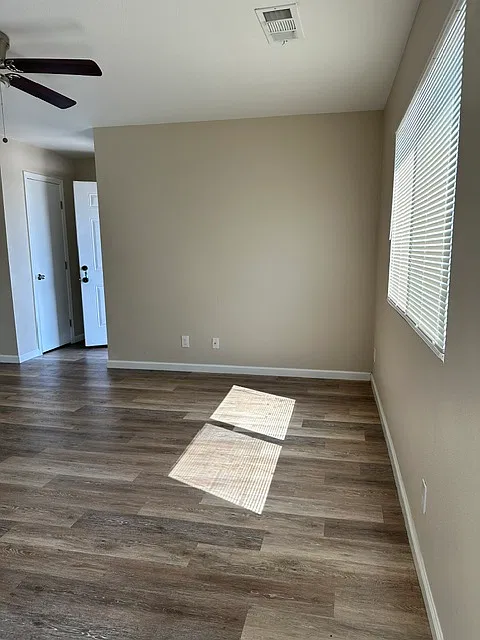 2 bed, 869 sqft, $1,250 — Photo 4