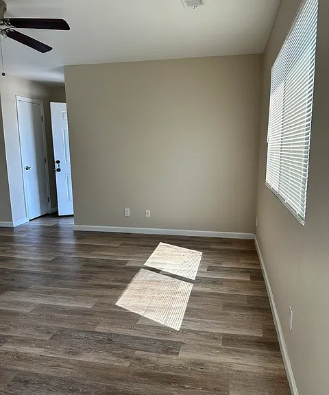 2025 E Pontiac Way #207 — Photo 4