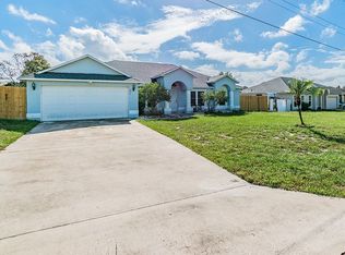 911 Caspian Ct, Deltona, FL 32738
