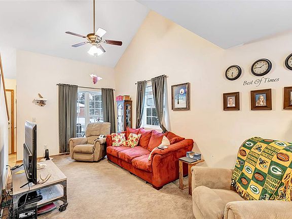3rd image of 2447 Deckner Ave
