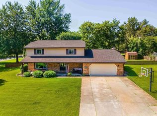 8033 Marywood Dr, Newburgh, IN 47630