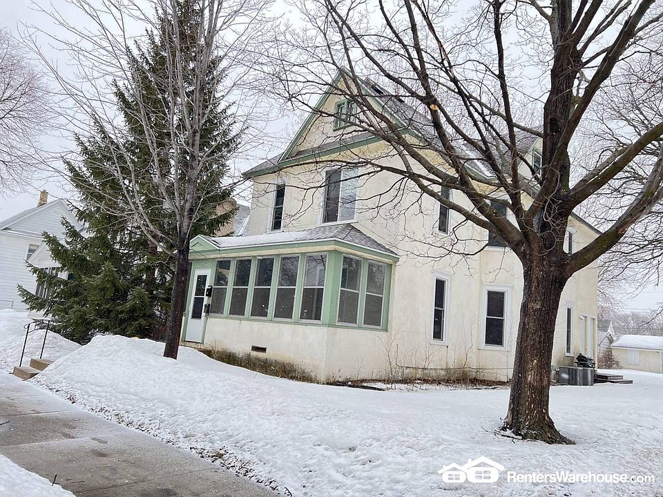 1st image of 1915 Polk St NE #2