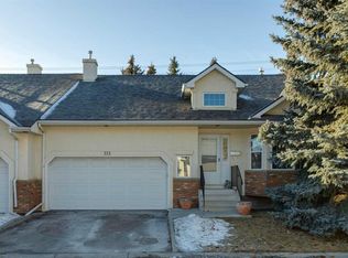 312 NE Prominence Hts SW, Calgary, AB T3H 2Z6