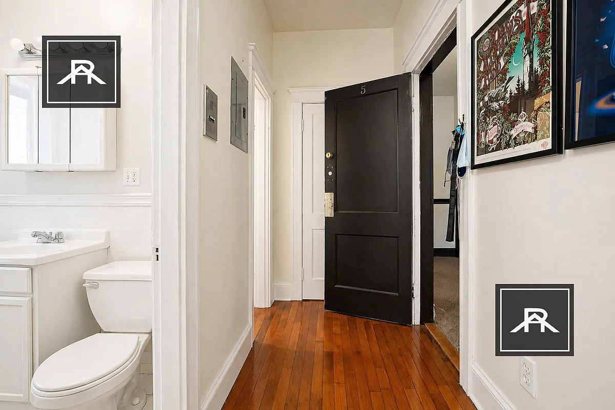 Building Photo - 311 Allston St #5