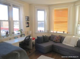 82 Peterborough St APT 20, Boston, MA 02215