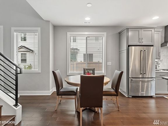 4th image of 8215 NE 126th Pl
