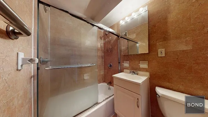 Rented by Bond New York | media 7