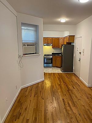 2nd image of 115 E 102nd St APT 5B