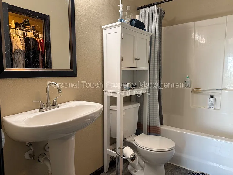 4106 Clubhouse Dr S — Photo 19