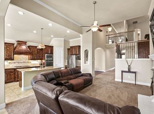 321 River Birch Rd, Euless, TX 76039