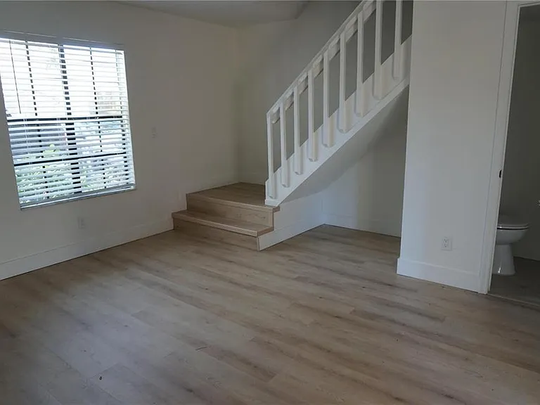 2404 Brigadoon Dr — Photo 10